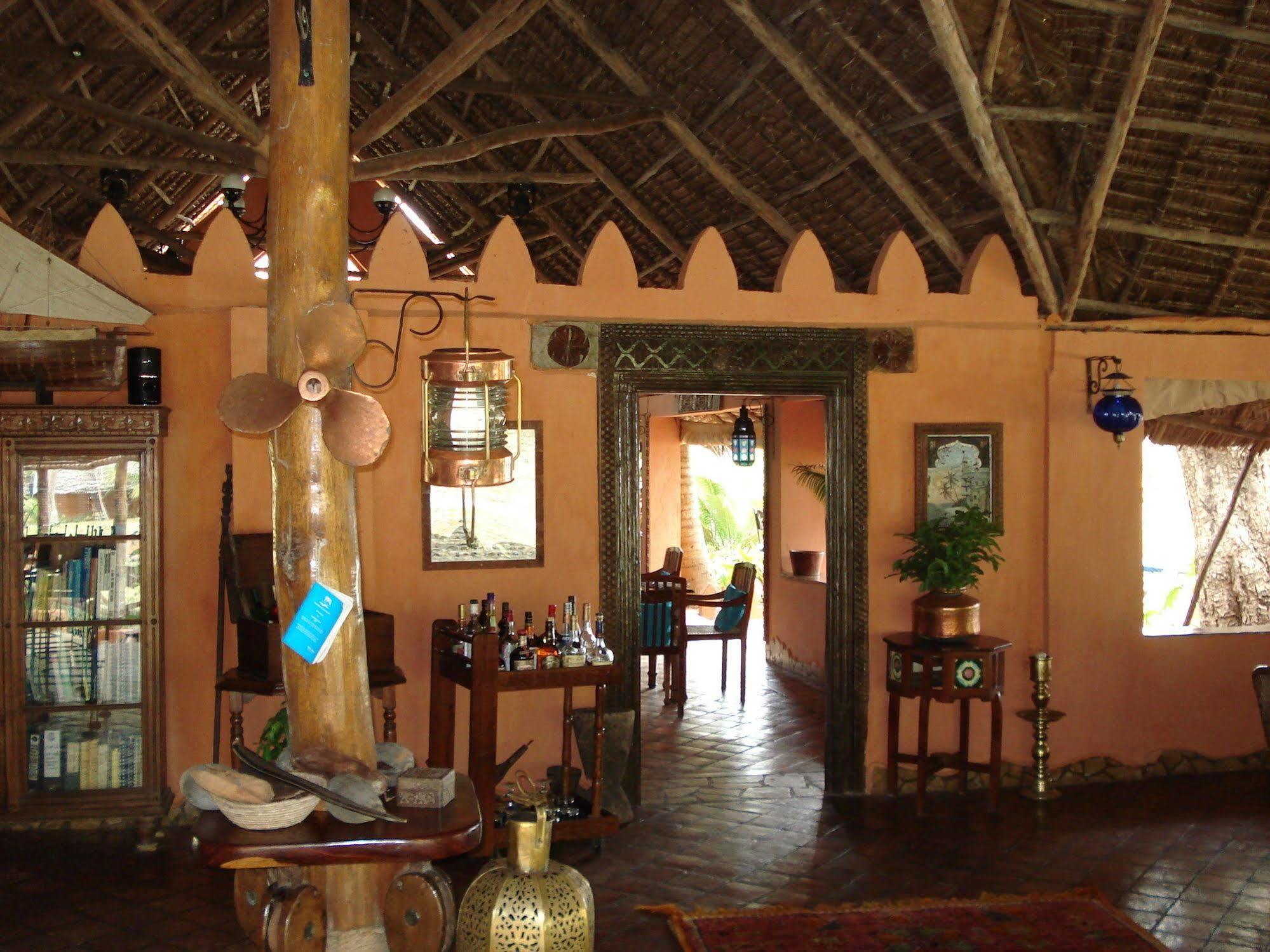 Kinasi Lodge Utende Екстериор снимка