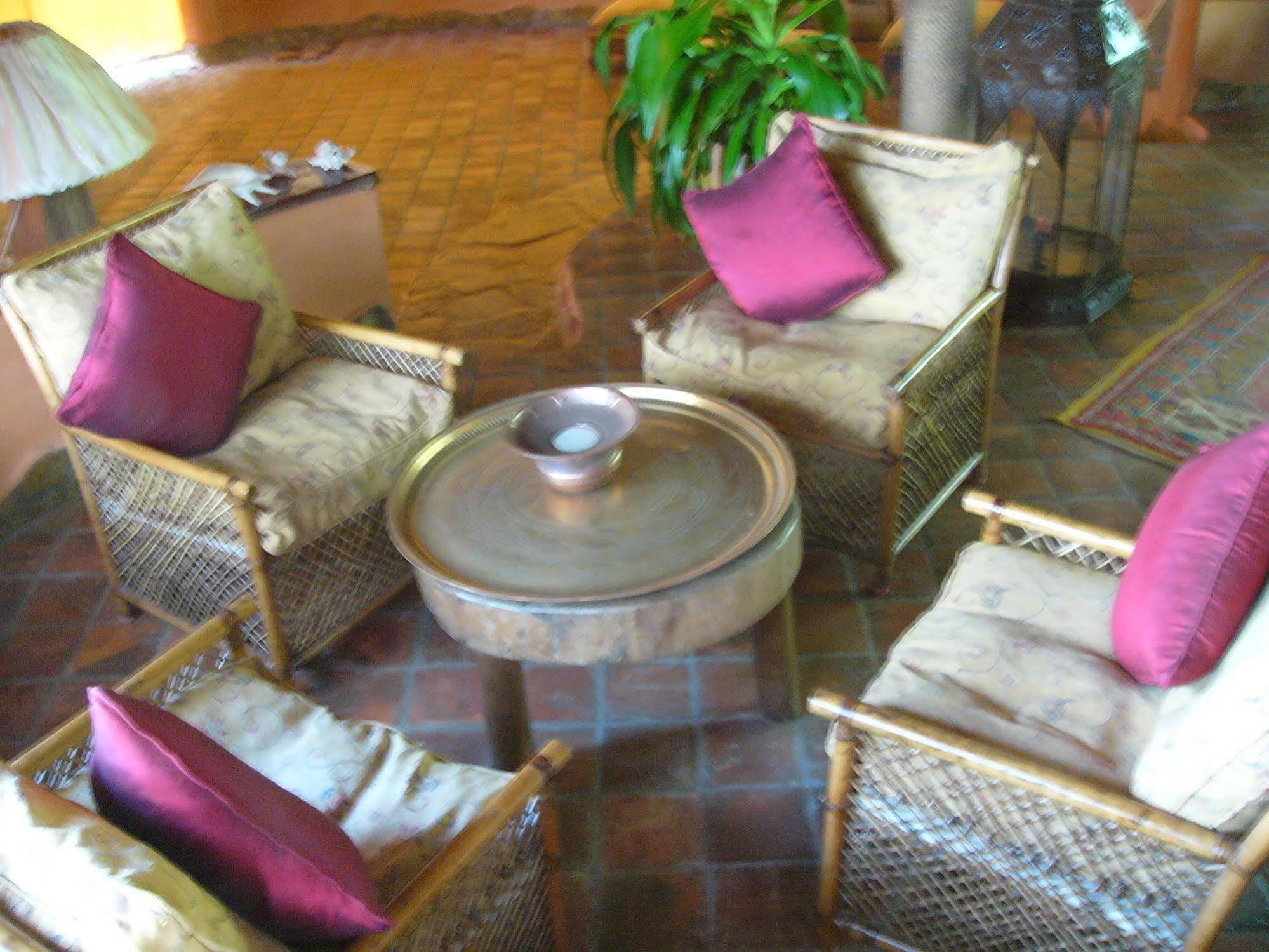 Kinasi Lodge Utende Екстериор снимка