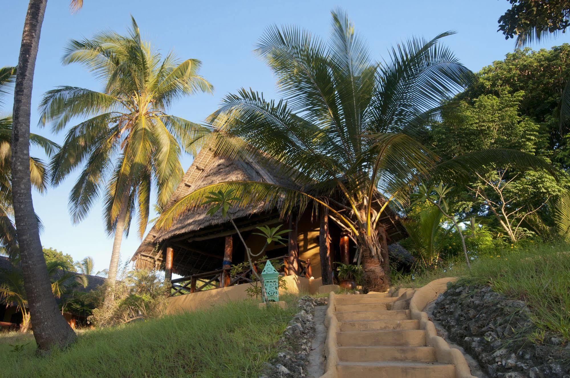 Kinasi Lodge Utende Екстериор снимка